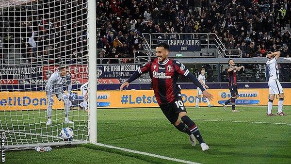 Bologna 2-1 Inter Milan: Goalkeeper error gives AC Milan Serie A title advantage